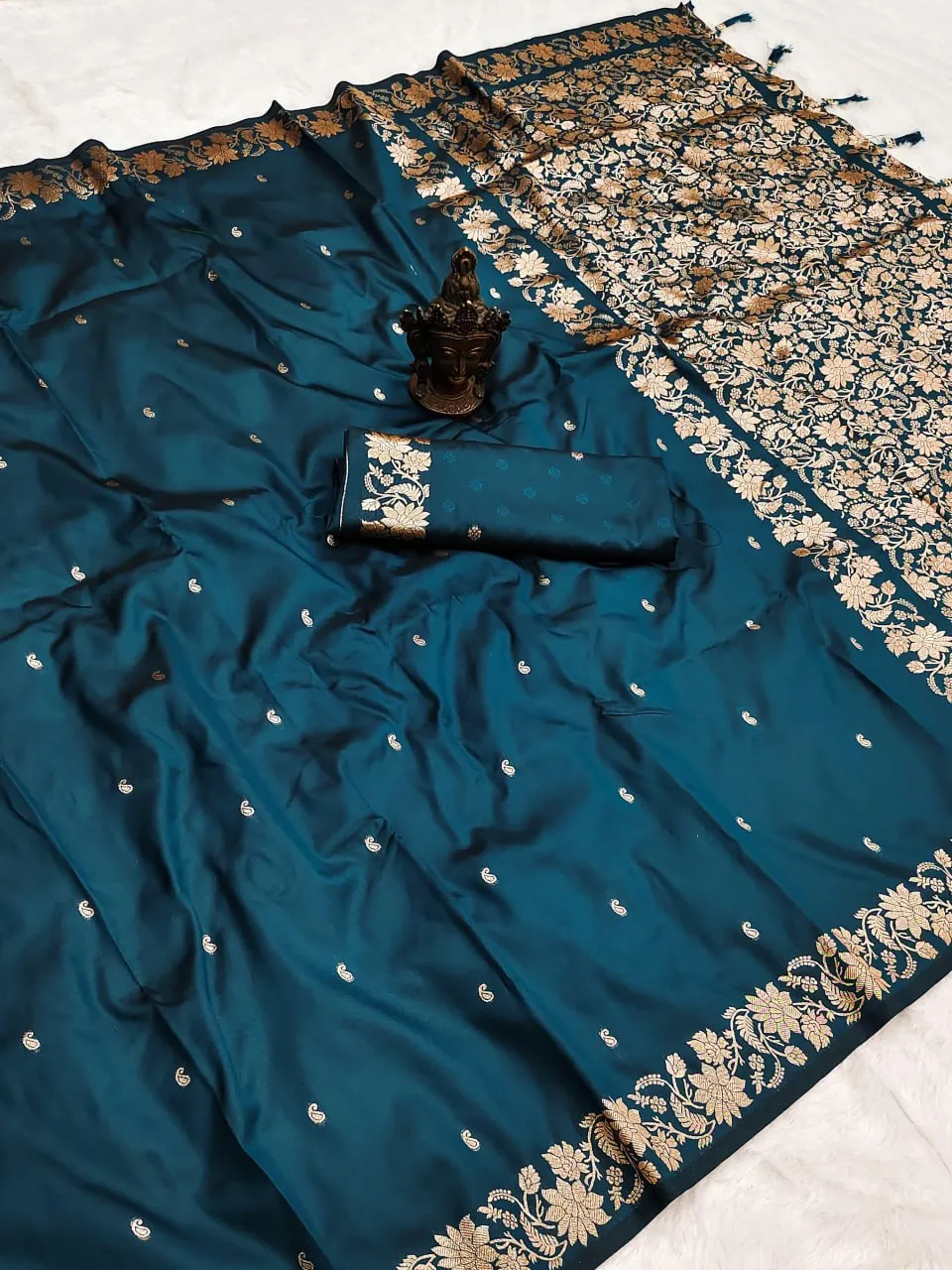 Launching Pooja Pure Banarasi Silk Saree With Rich Pallu Wholesale Surat 2026