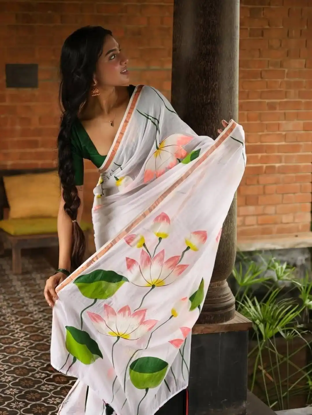 MNG 686 Linen With Gold Jari Border & Digital Print Saree Wholesale Supplier
