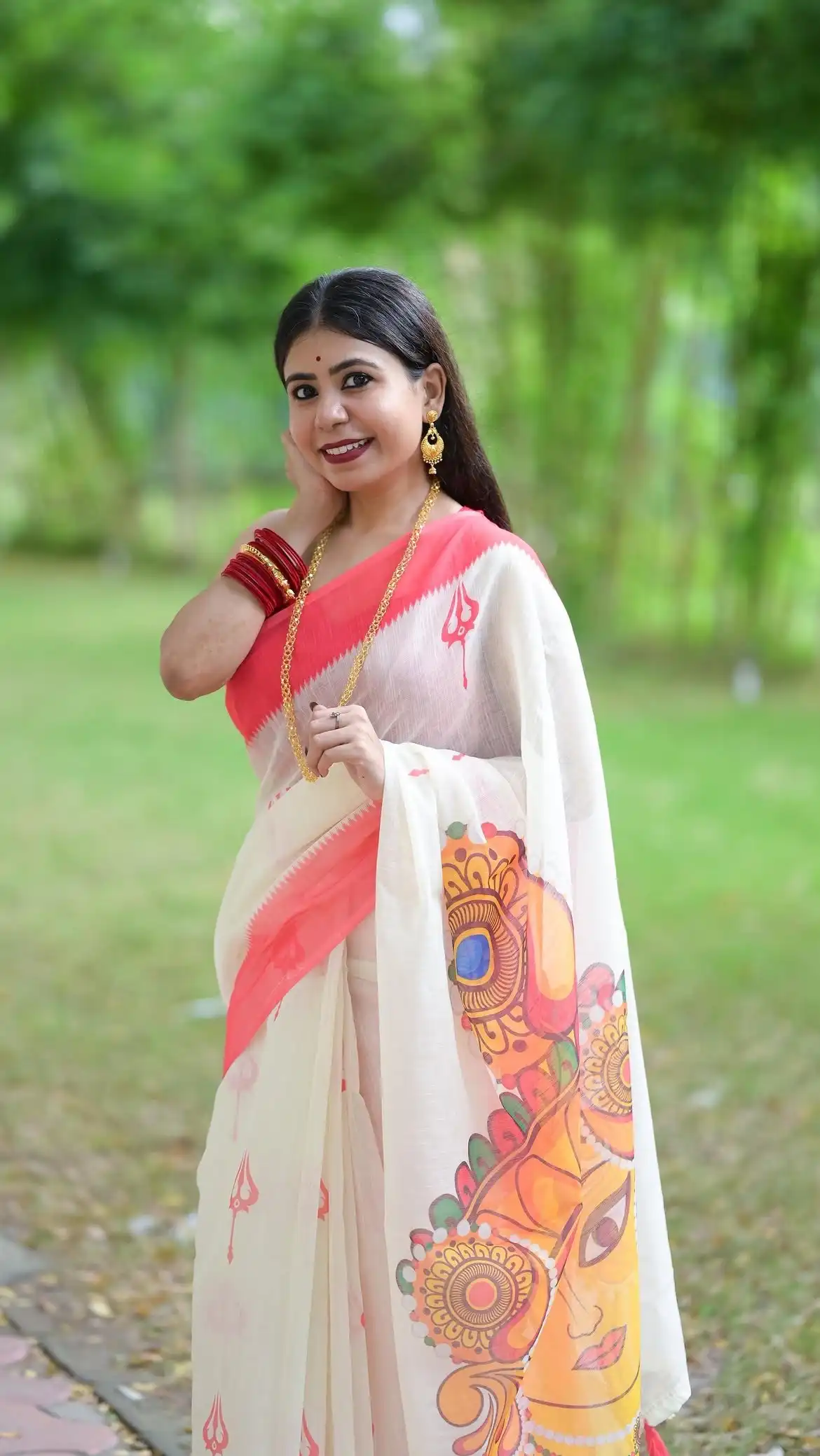 MNG 692 Plain Soft Linen With Digital Print Durga Puja Special Saree Wholesale Supplier