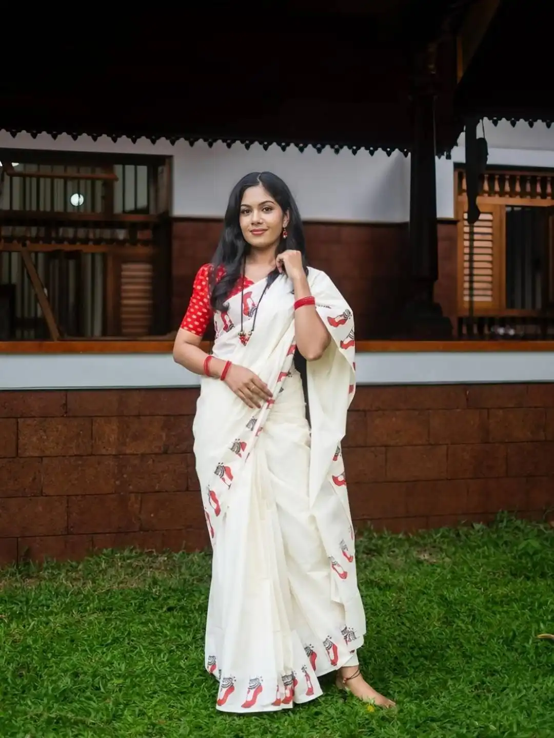 MNG 689 Plain Linen With Digital Print Durga Puja Special Saree Wholesale Surat