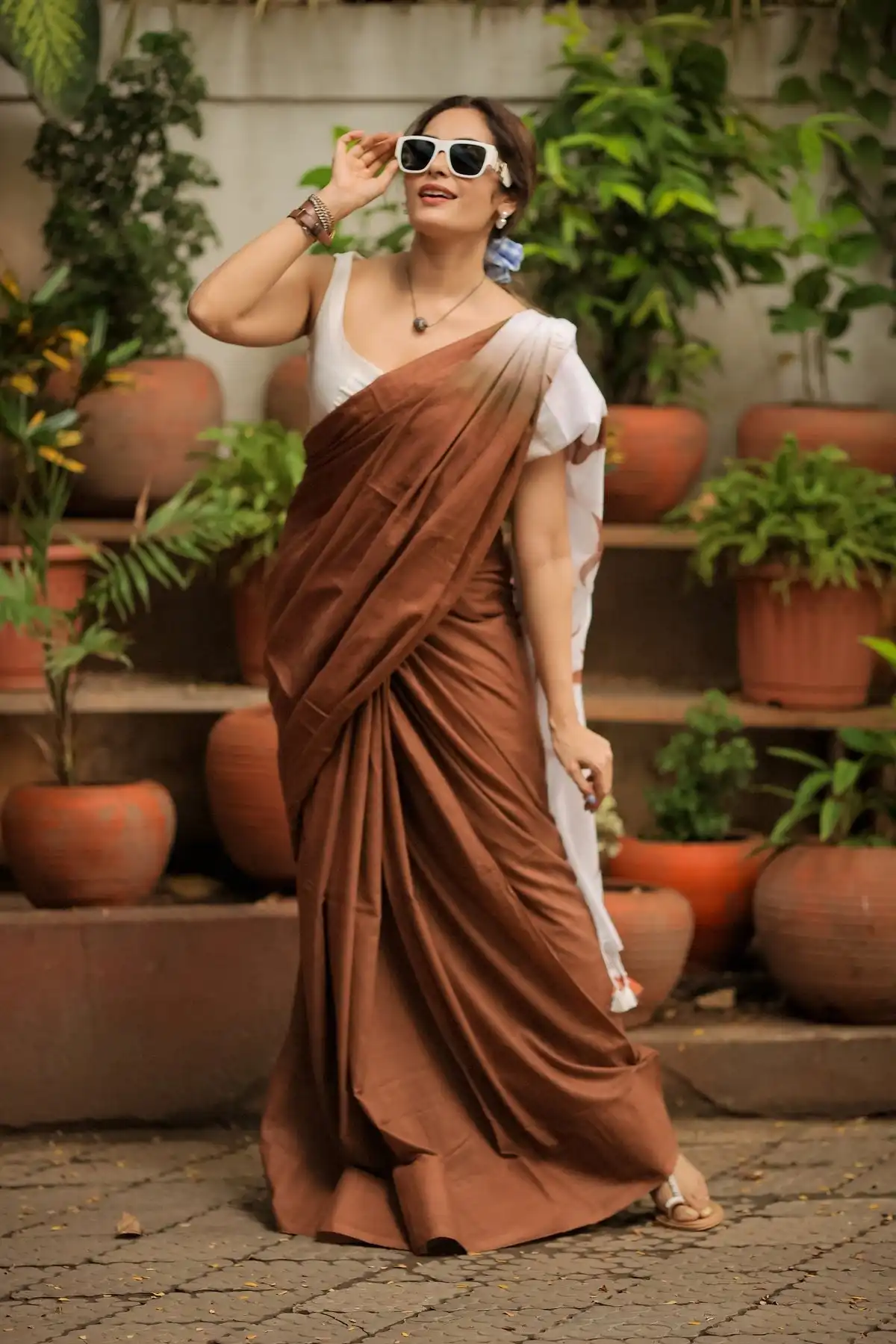 MNG 703 Plain Linen With Digital Print Children Days Special Saree Wholesale Supplier