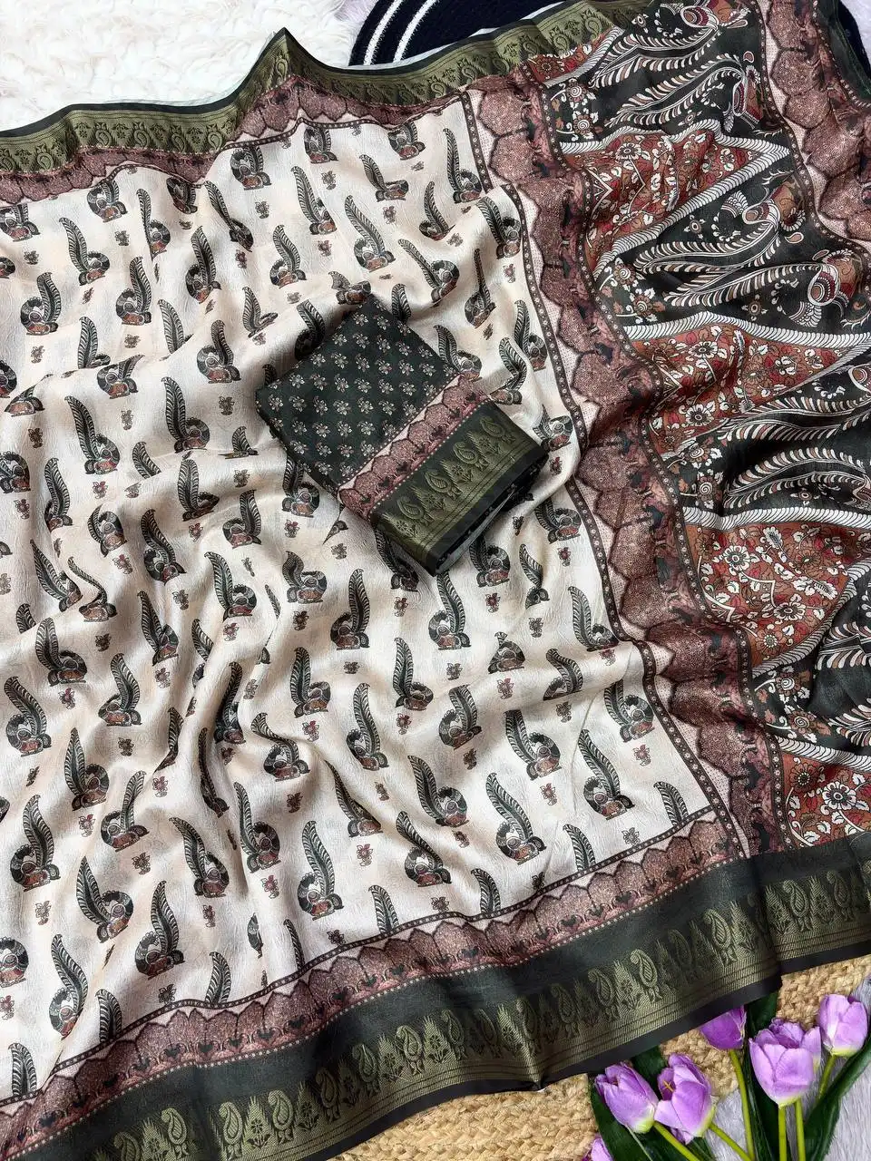 MHV Vol 7010 Elegant Printed With Floral Butis Saree Wholesale Supplier